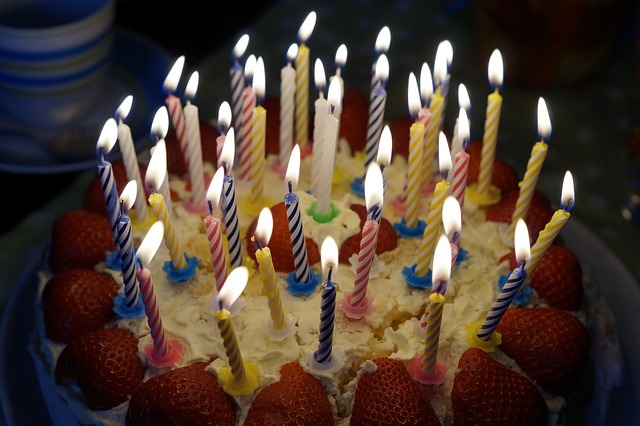 FRASES para 50 CUMPLEAÑOS MUJER  Frases de feliz cumpleaños, Bendiciones  de cumpleaños, Frases cumpleaños