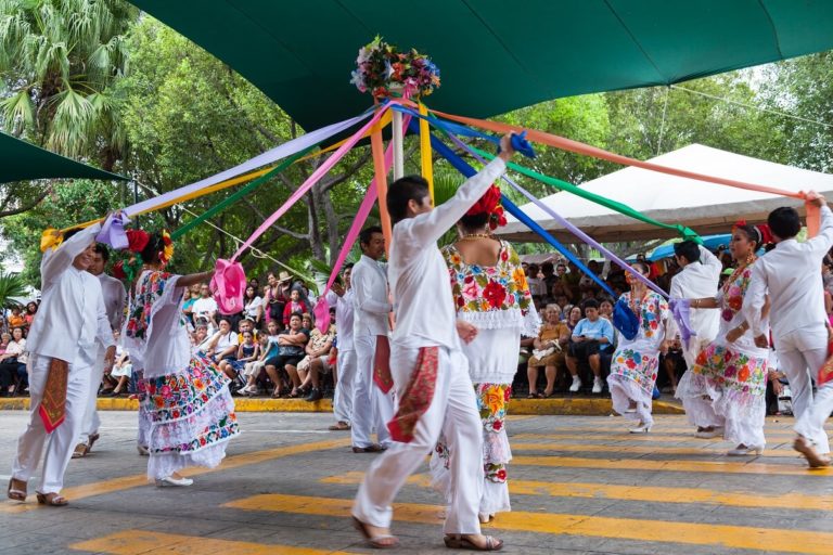 Las 8 Tradiciones Y Costumbres De Yucatán Más Importantes 