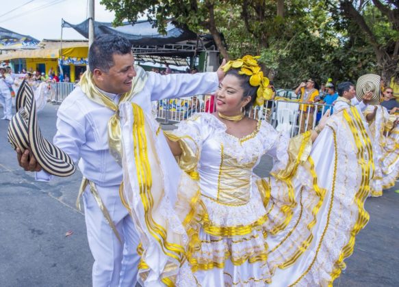 Este baile se ejecuta mayormente durante las festividades populares. Es también un baile muy alegre y bullicioso. Su nombre a