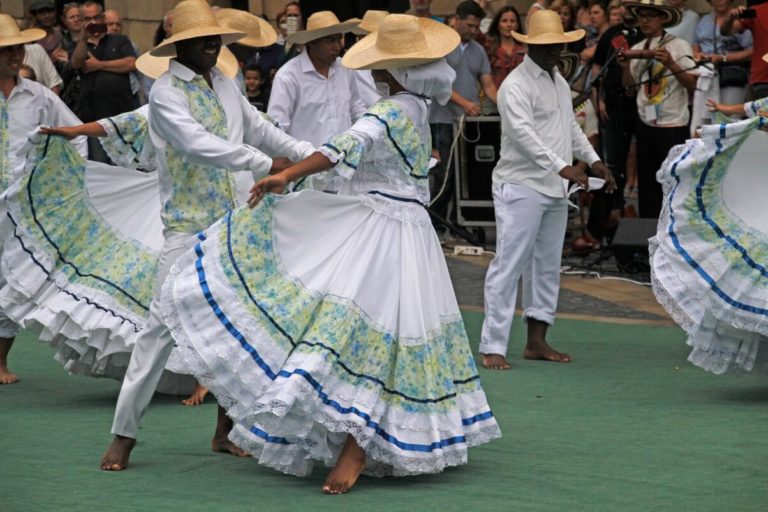 Los 25 Bailes Típicos De Colombia Más Populares 7698